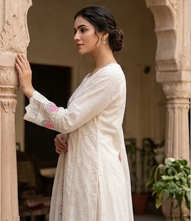 Embroidered Hakoba Suit offwhite